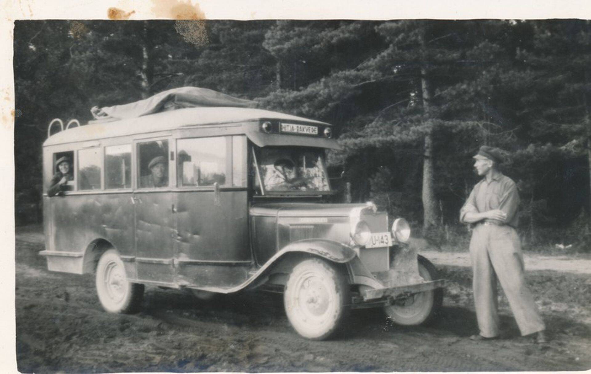 Autobuss käis suveperioodil Rakverest Rutjale päris tihti.