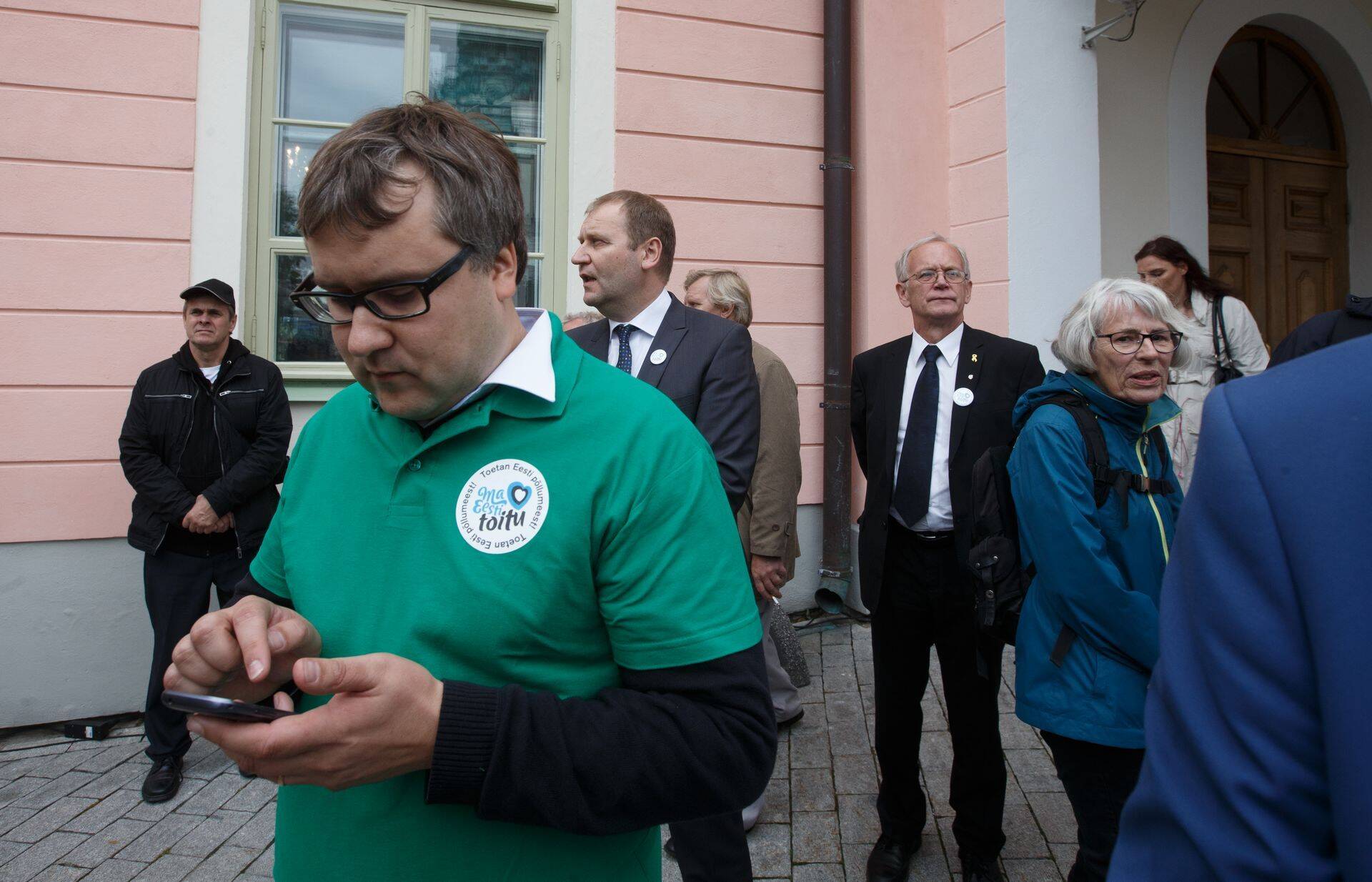 Esiplaanil Põllumajandus-Kaubanduskoja juhataja Roomet Sõrmus