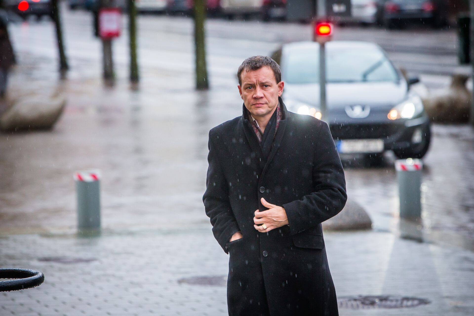 Jaanus Raidal ajas mantelrätikuäri, aga sellest ei tulnud midagi välja.