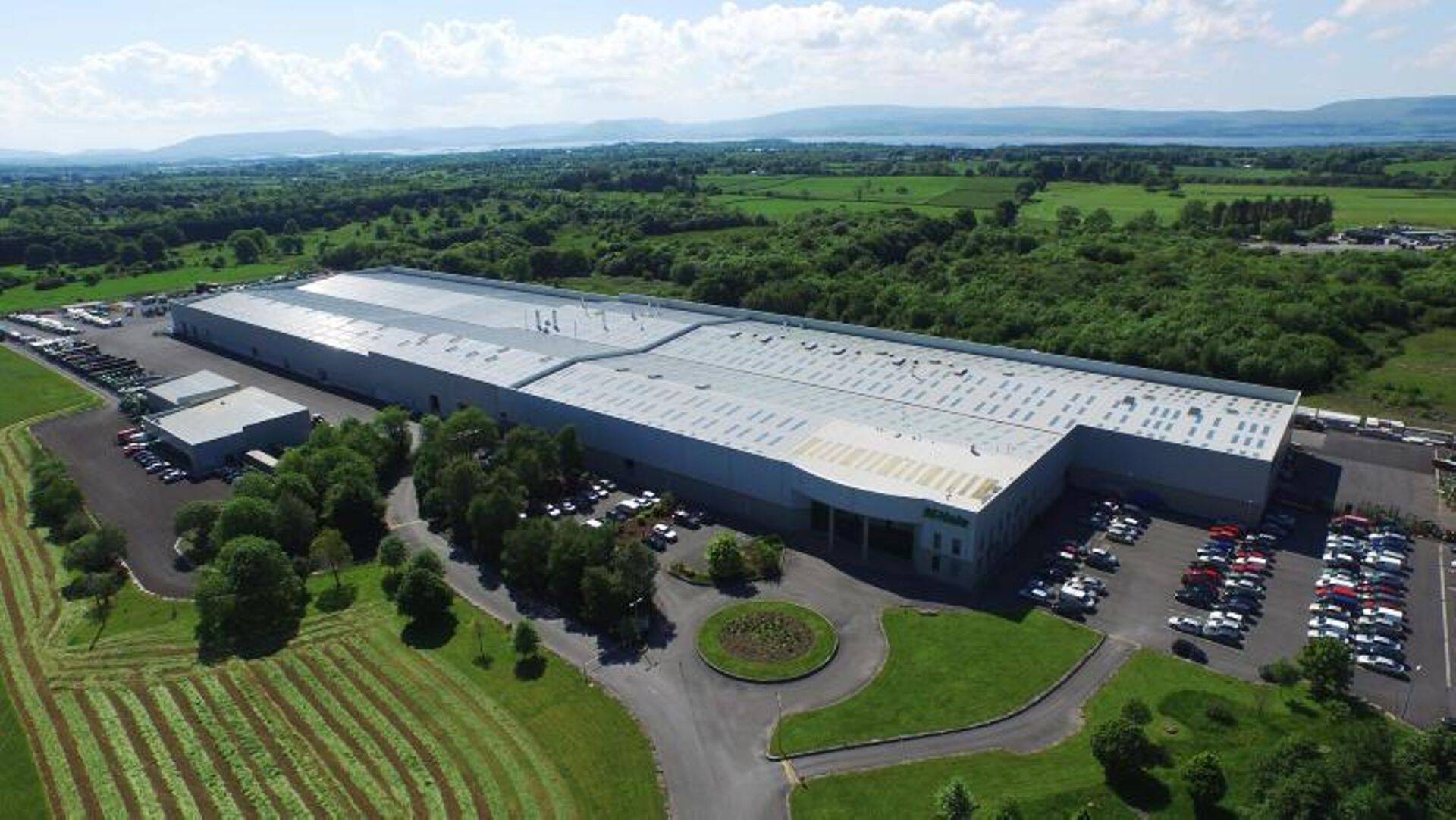 Ballinrobe's asuv 9300-ruutmeetrine tootmisüksus