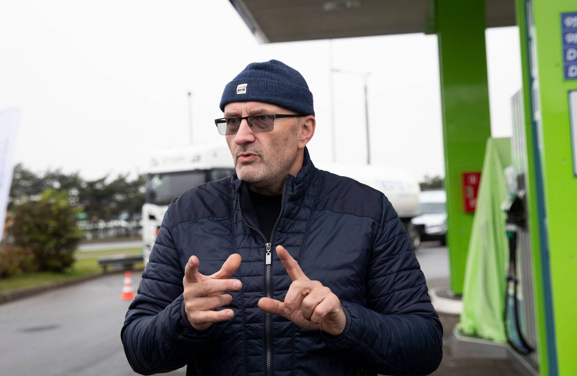 AMTELi tegevjuht Arno Sillat tõdes, et kuigi tarneahelate probleemid jätkuvad ja inflatsioonikordaja kergitab autohindasid, siis meeletut hinnatõusu praegu oodata pole.