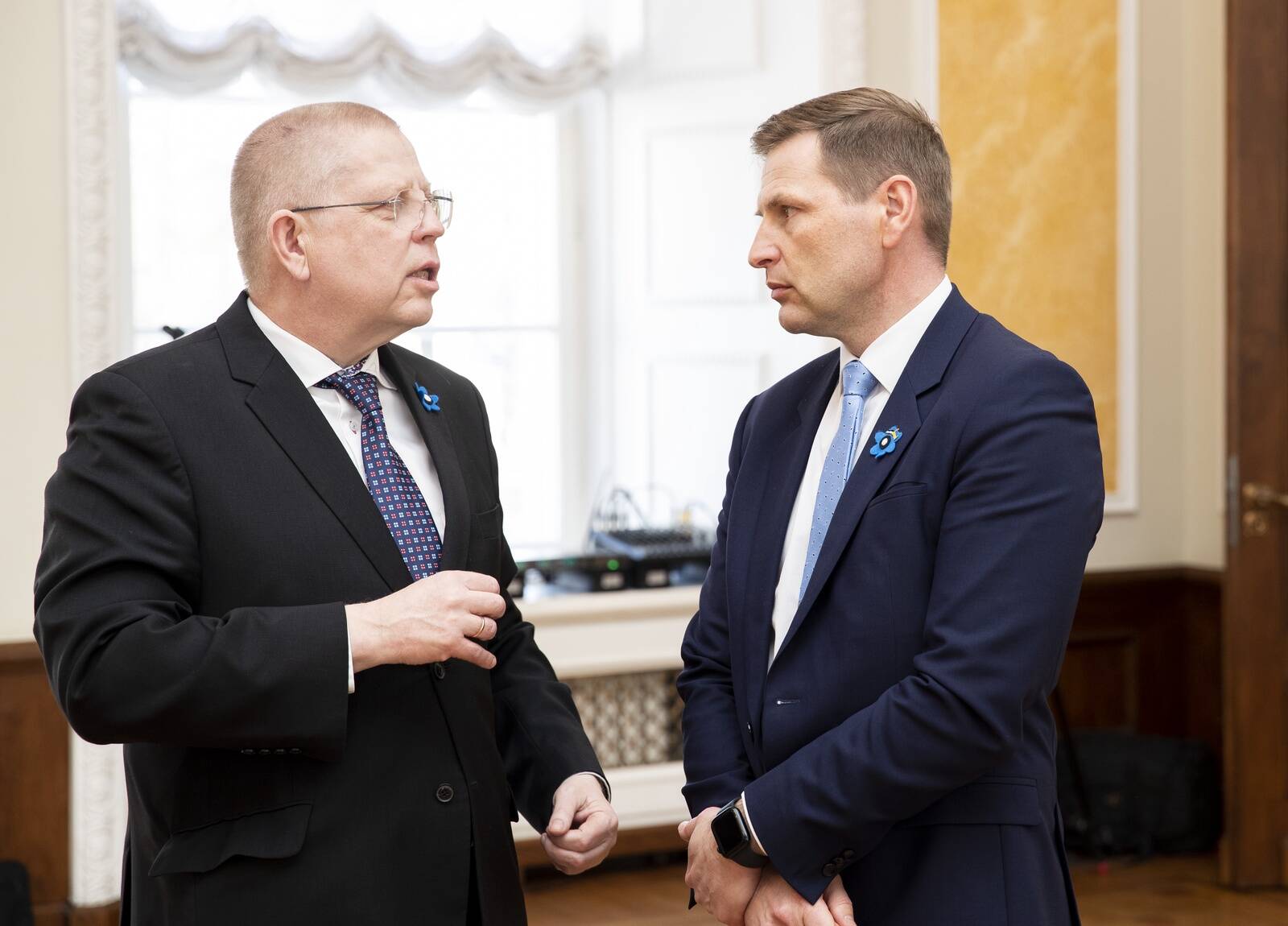 “Poliitiliselt vastutab segaduse eest loomulikult poliitik – minister ja sealt edasi peaminister,“ tõdes Eesti 200 poliitik Peeter Tali (vasakul). Fotol on ta koos reformierakondlasest kaitseministri Hanno Pevkuriga.