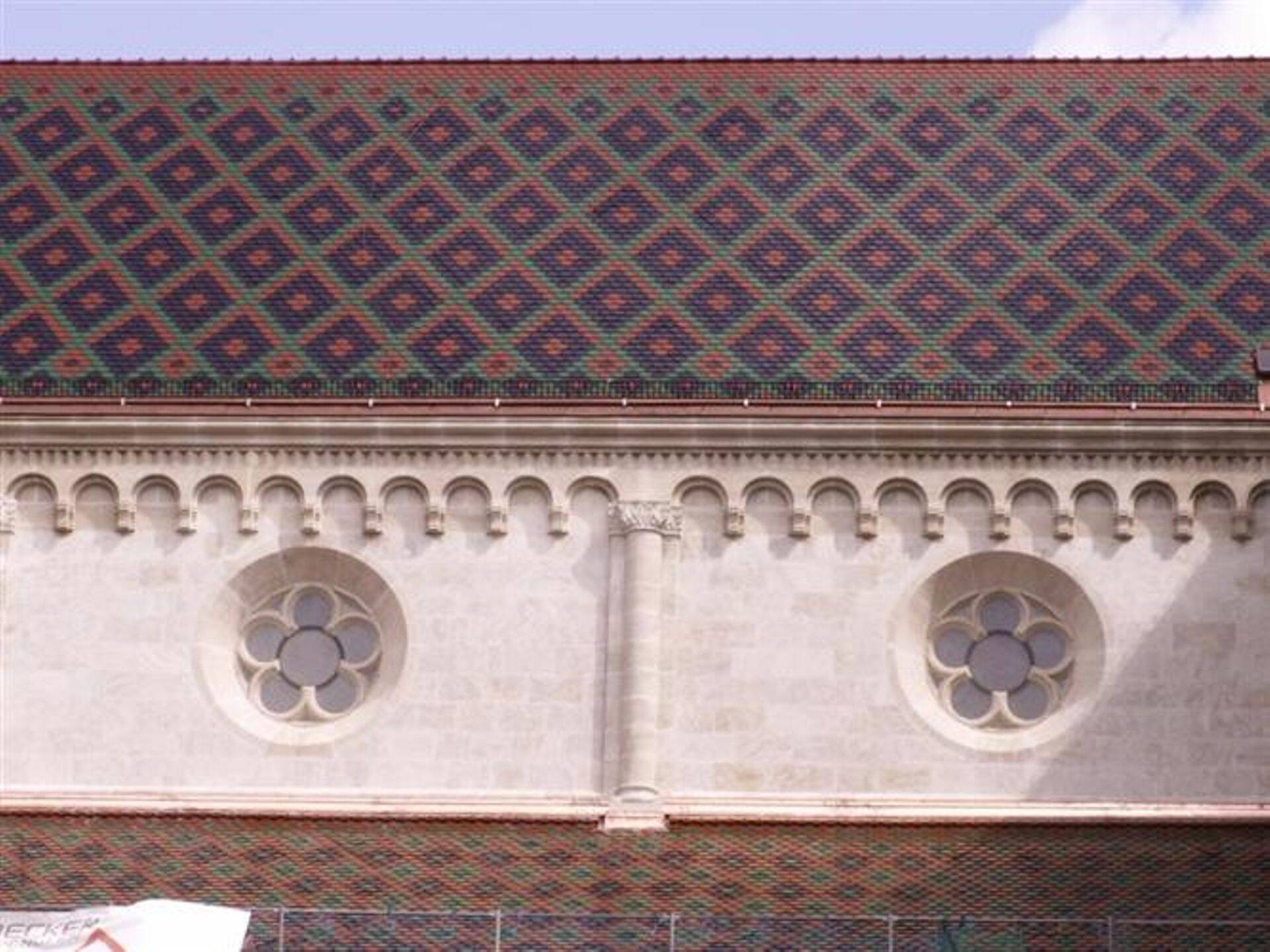 Parim viilkatus - Klosterneuburgi basiilika (Austria). Ehitaja Gerhard Hohl GmbH, Tondach glasuuritud piibrisaba katusekivi.