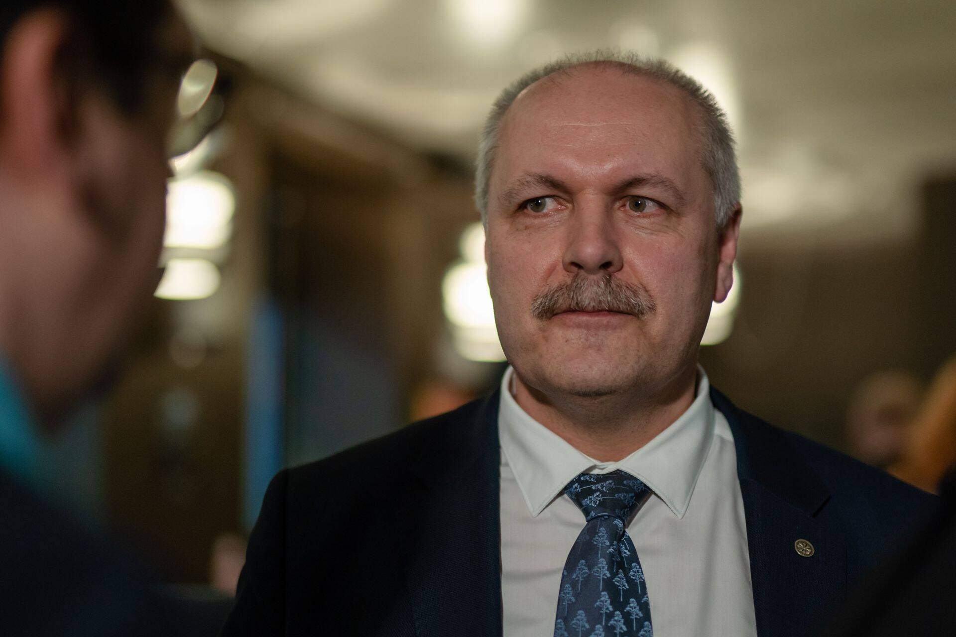 EKRE fraktsiooni esimehe Henn Põlluaasa sõnul teevad nad konstruktiivset obstruktsiooni.