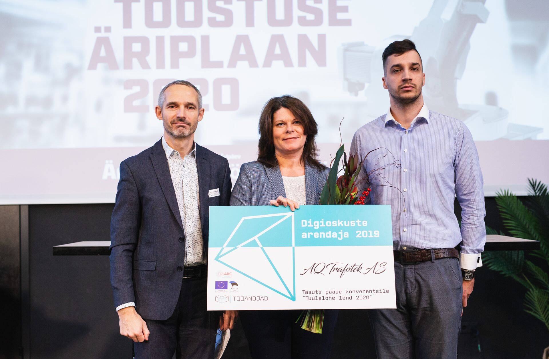 Tööandjate keskliidu asepresident Ivo Suursoo, AQ Trafoteki personalijuht Helen Neeve ja IT Koolituste juht Sander Kiviloo