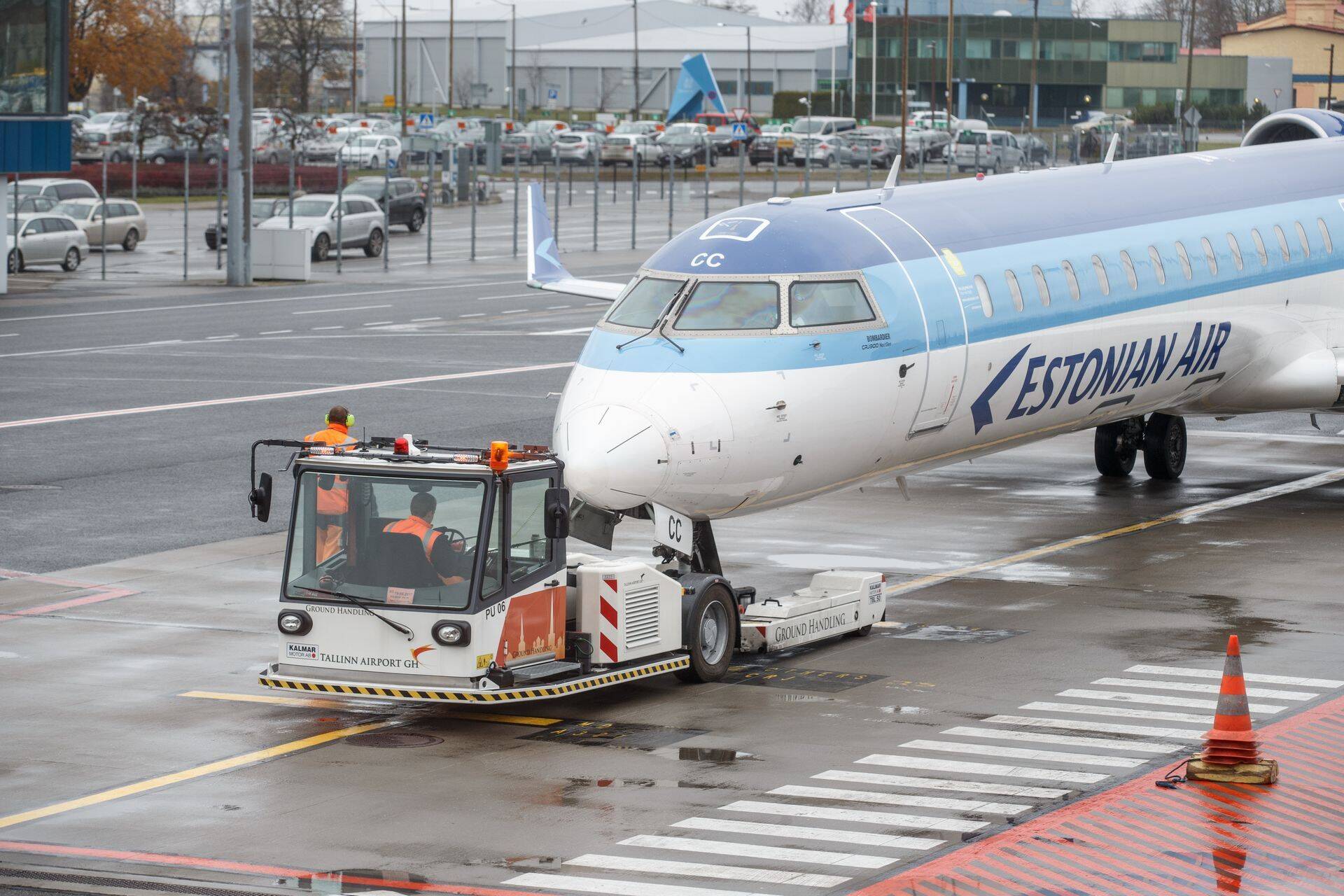 Estonian Airi lennuk täna Tallinna Lennujaamas.