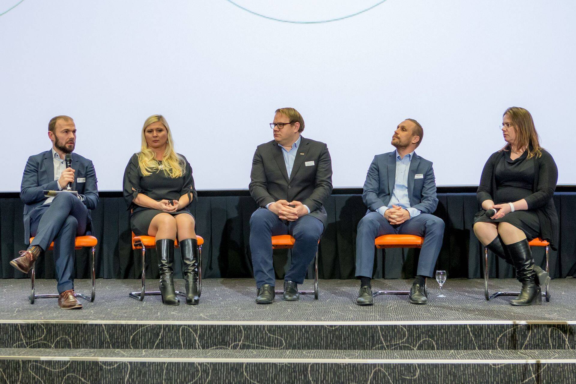 Vasakult: Margus Amor, Katrin Riisalu, Oliver Rist, Teemu Kilipä, Merle Brett-Alveus