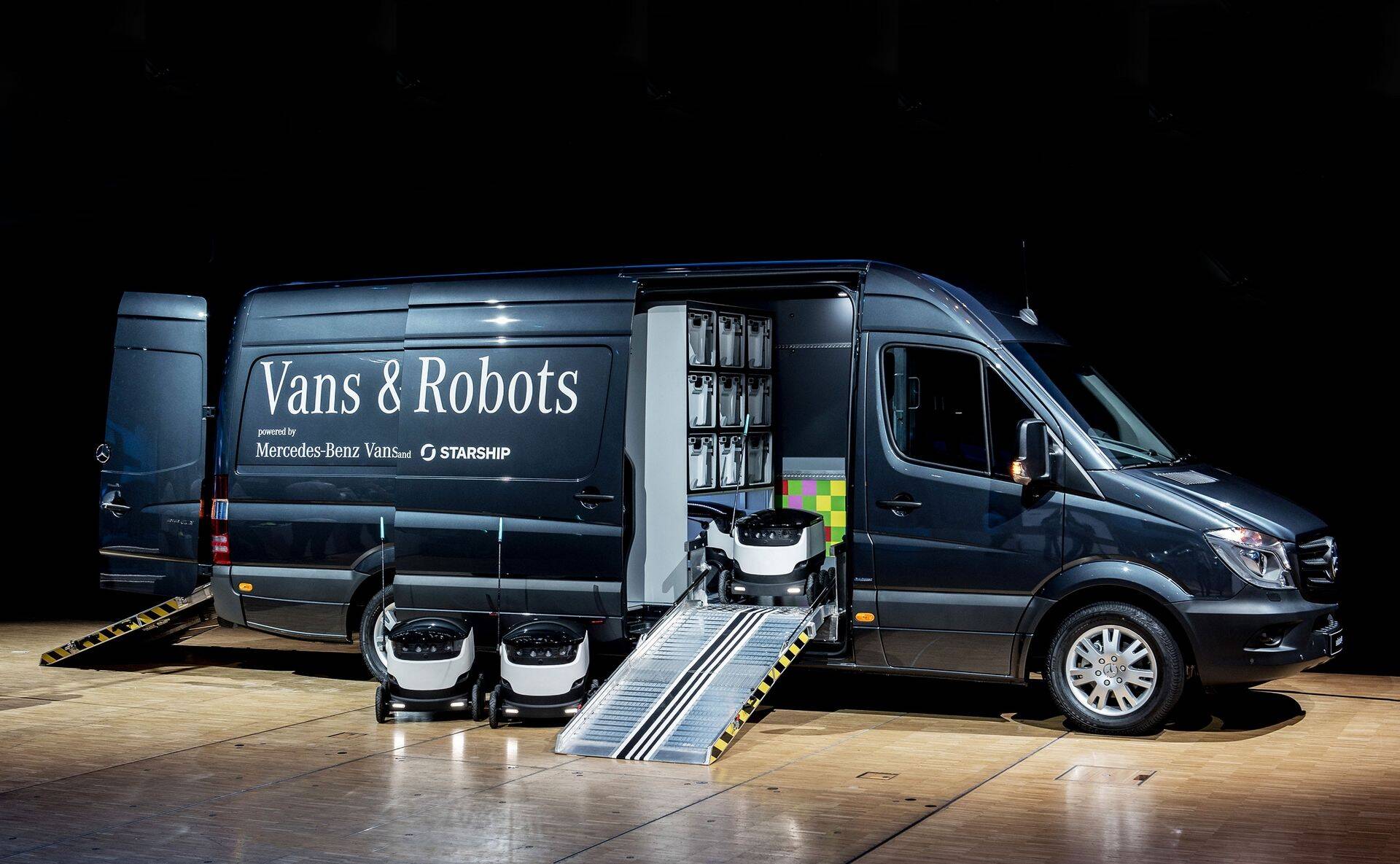 Omniva asub testima pakivedu robotitega
