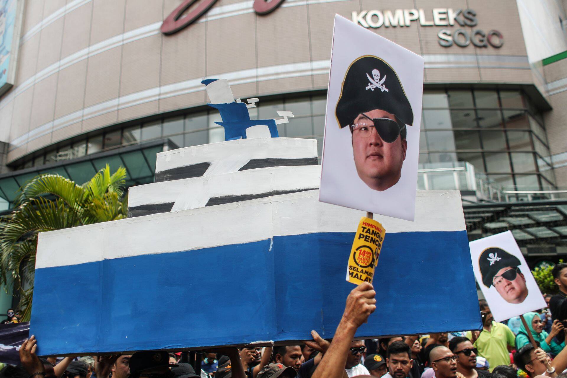 Meeleavaldus aprillis Malaisias Jho Low kinnipidamiseks.