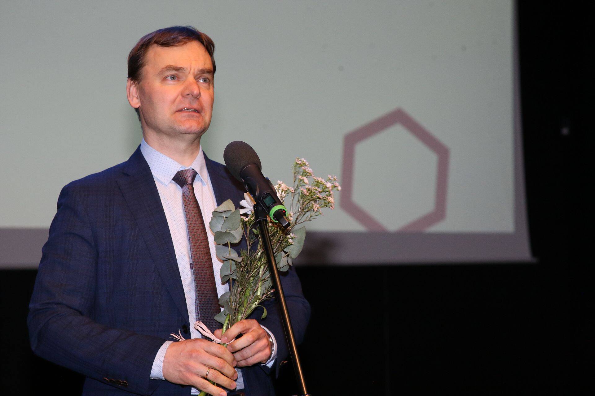 Tallinna Sadama projektijuhtimise osakonna juhataja Riho Joala sai teenetemedali „Projektijuht 2021“.