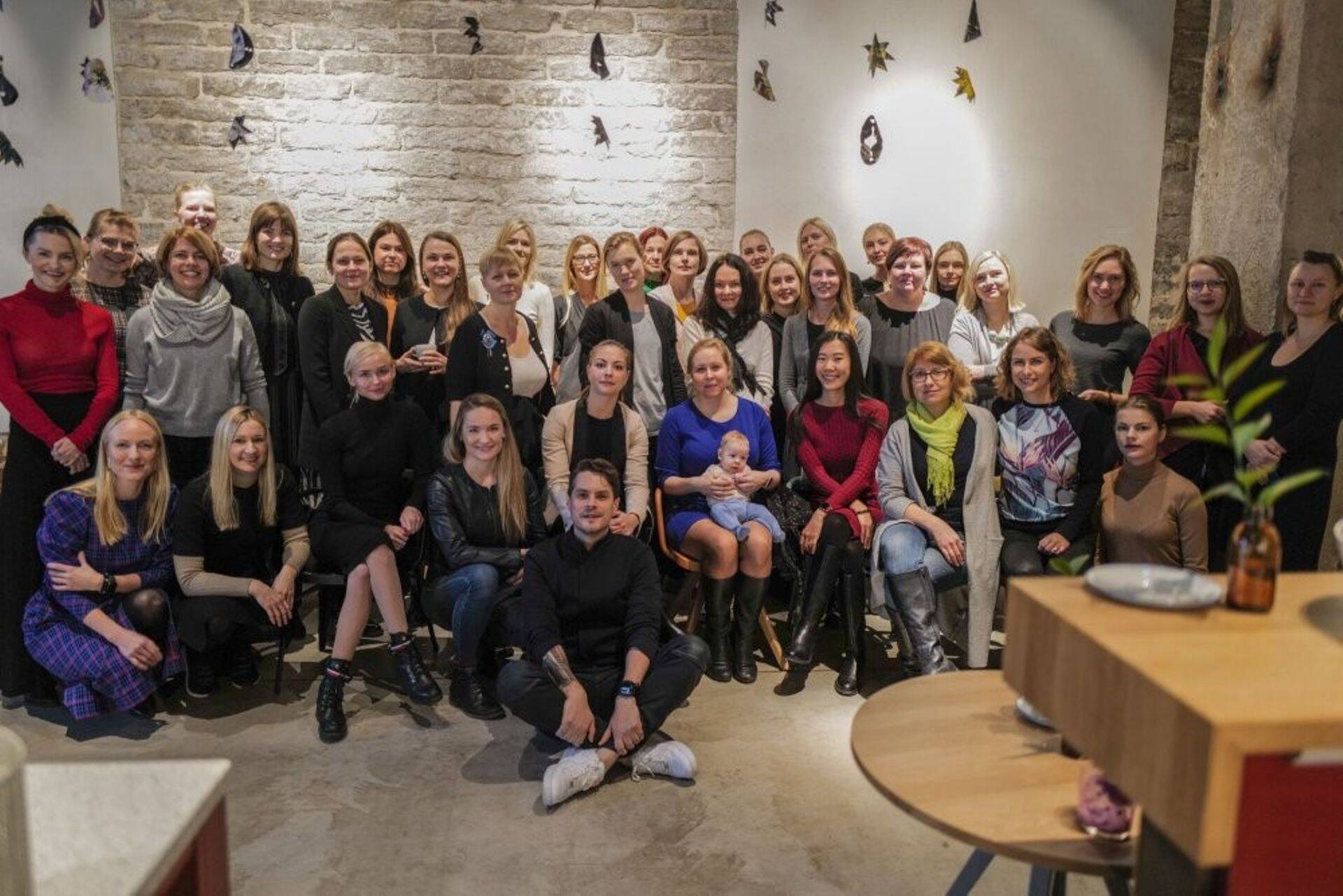 The idea to get women together for a morning coffee event came from Marko Russiver (in the center), the founder of Guaana, a platform for researchers and scientists.