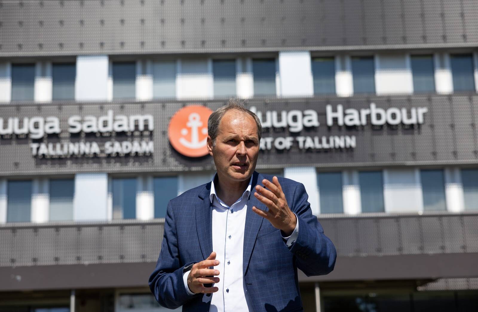 Vanasadamast võiks Raekoja platsi ja Vabaduse väljaku kõrval saada uus keskus, usub Tallinna Sadama juht Valdo Kalm.