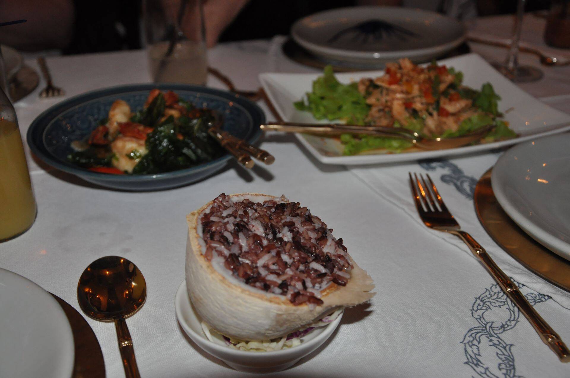 Обед у слона