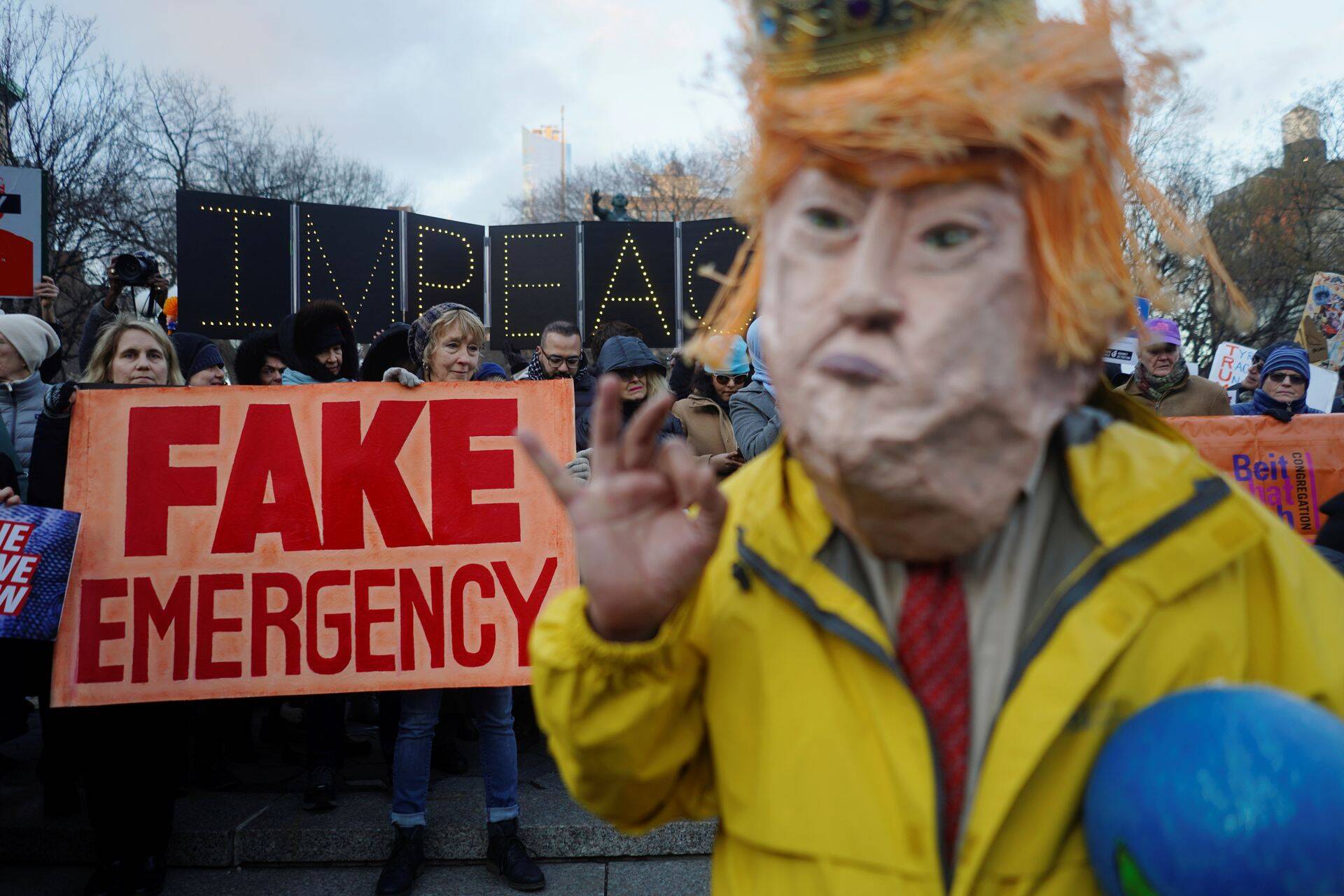 Protestijad eile New Yorgis president Donald Trumpi eriolukorra vastu meelt avaldamas.