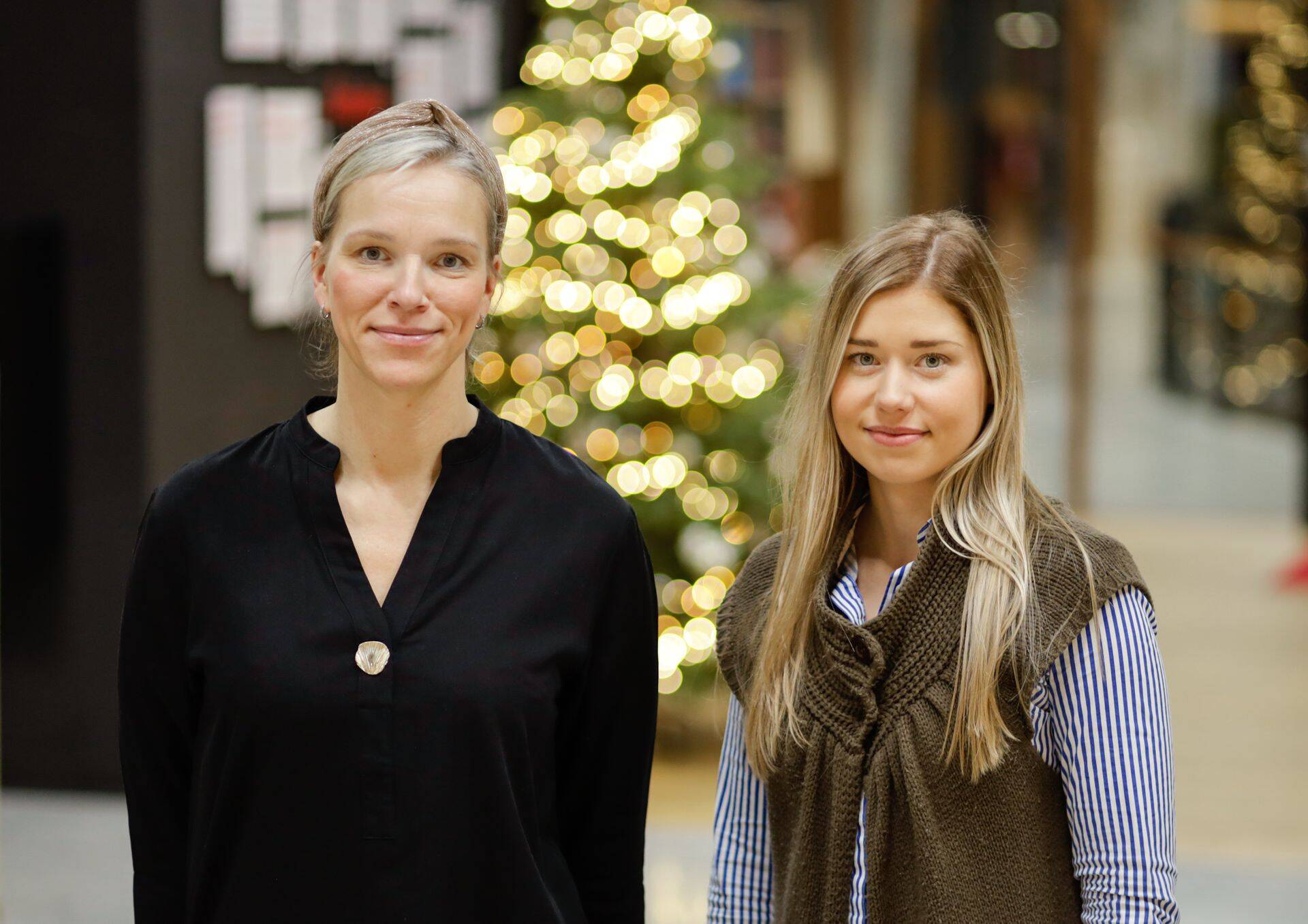 Töötukassa personali peaspetsialist Evelin Ausmees (vasakul) ja Ensto Enseki jätkusuutlikkuse spetsialist Tiiu Paavel