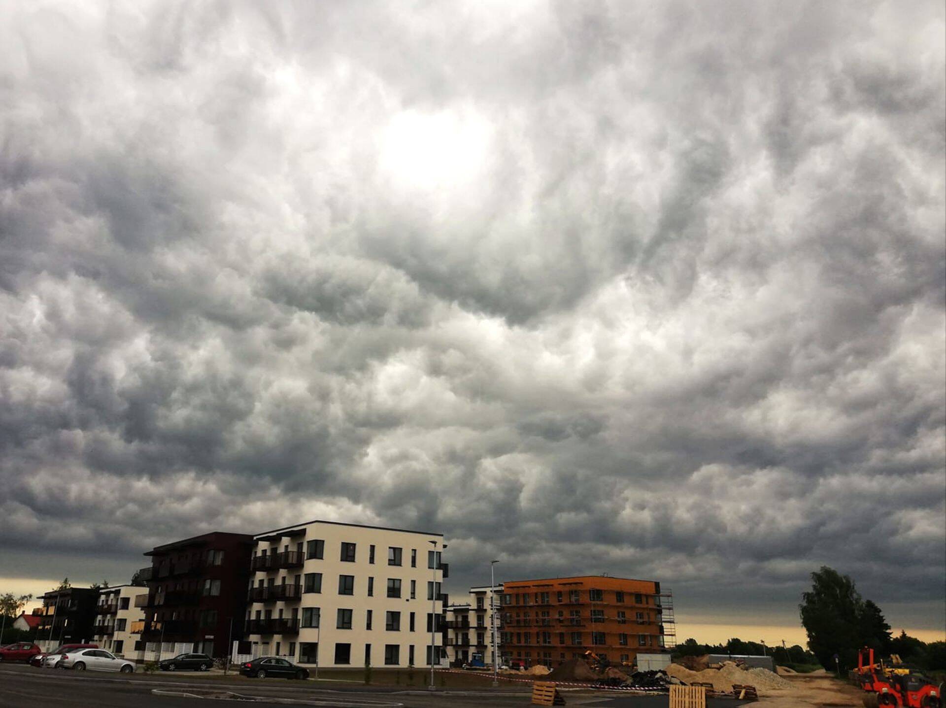 Ränilinna uusarendus Tartus. Sarnaselt Tallinnaga on ka ülikoolilinna korterite hinnad kunagisest buumiajast üle kerkinud.