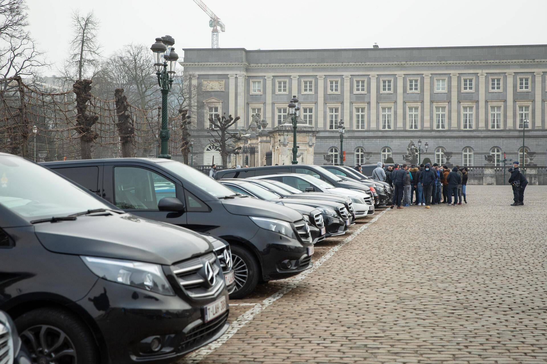 Uberi juhid esmaspäeval meeleavaldusel Brüsseli minister-presidendi hoone ees