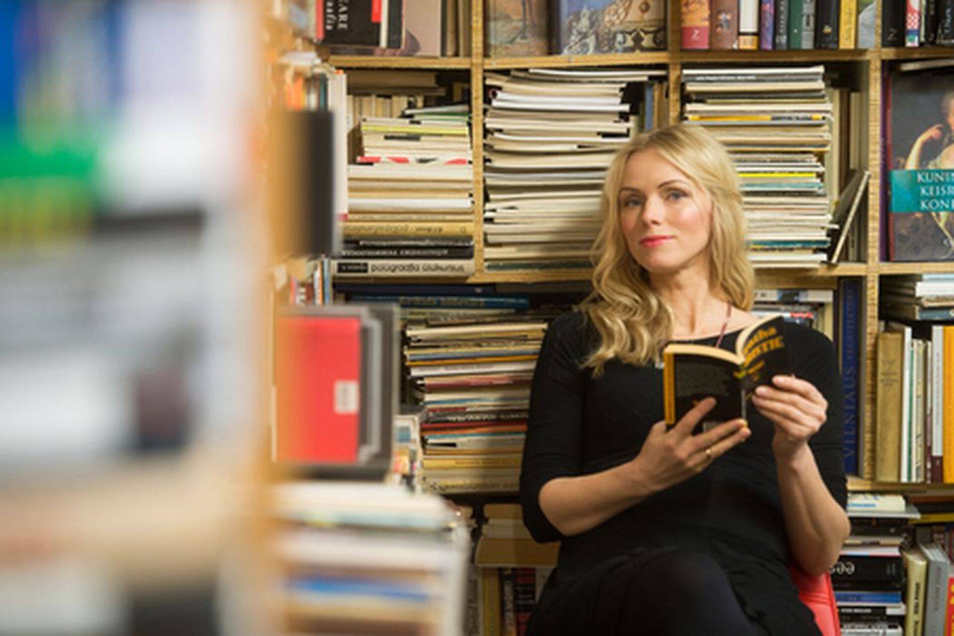 Luuletaja, kirjanik ja laulja Kristiina Ehin rääkis Äripäeva raadios oma edu saladustest.