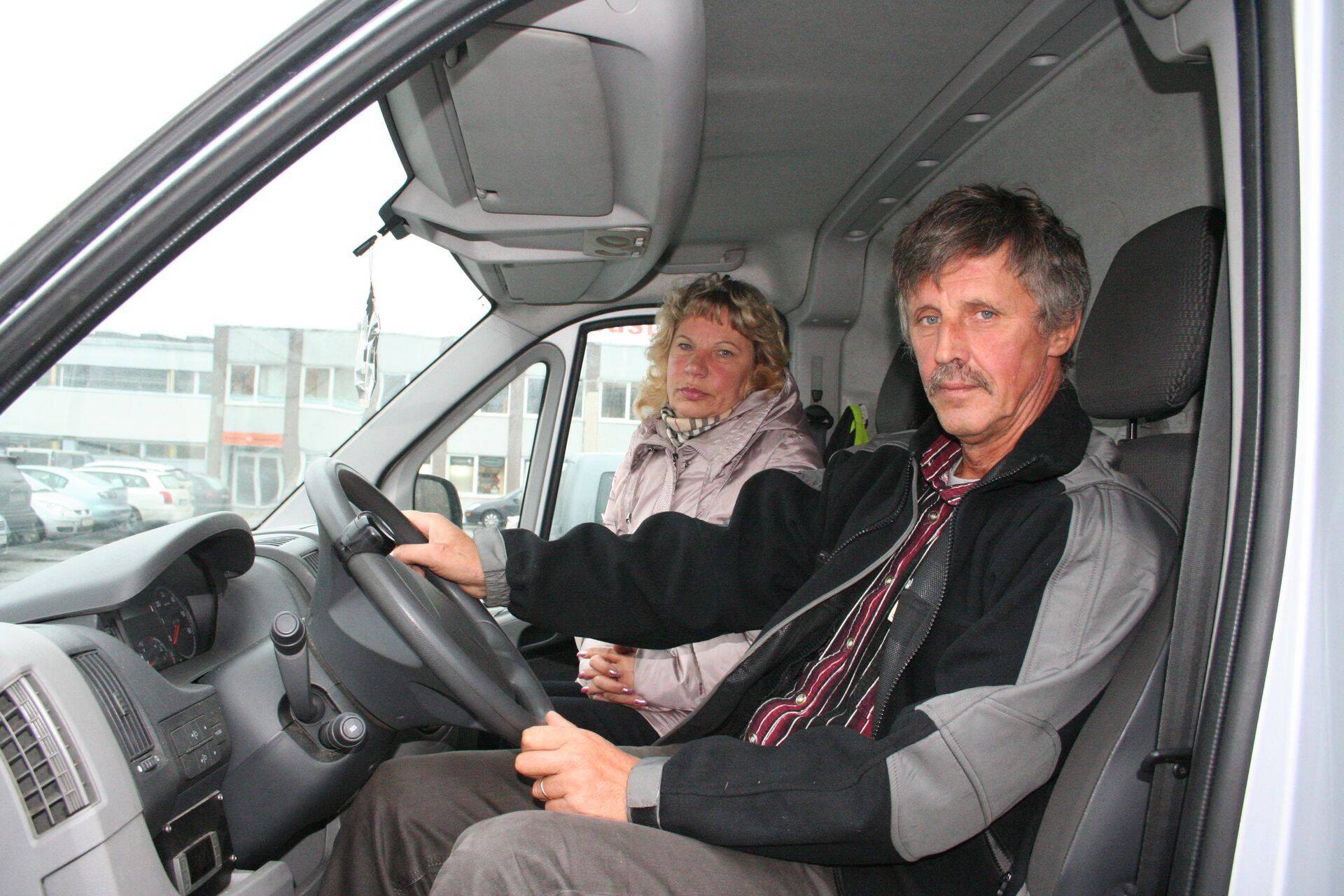 Jõgevamaa perefirma, transporditeenust pakkuva OÜ T.Y.M. tegevjuht Ülle Mikita ja juhatuse liige Tõnu Mikita.
