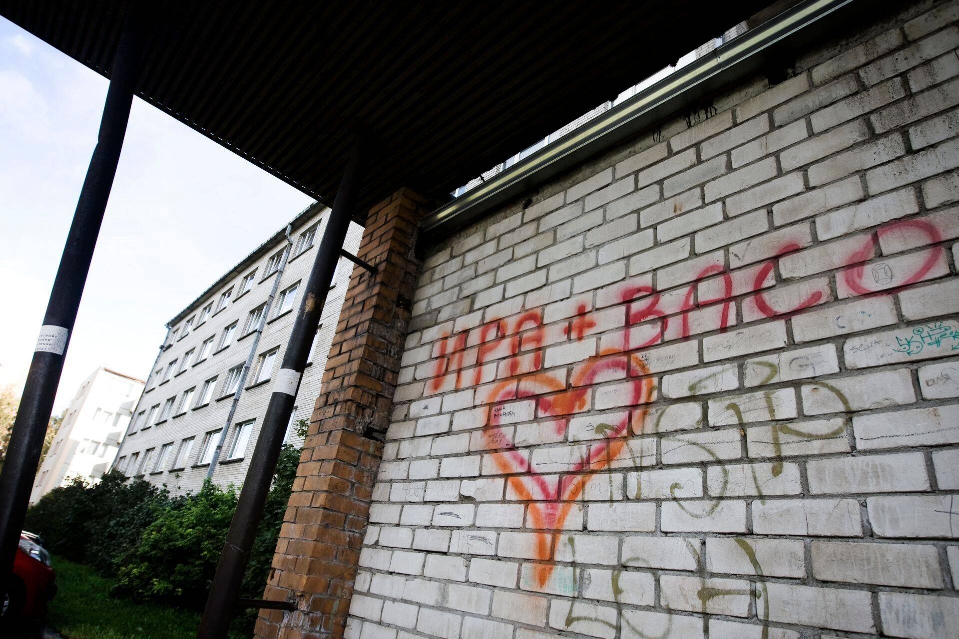 Kehv koridorivalgustus võib kinnisvaraomanikule tuua kahjunõude.