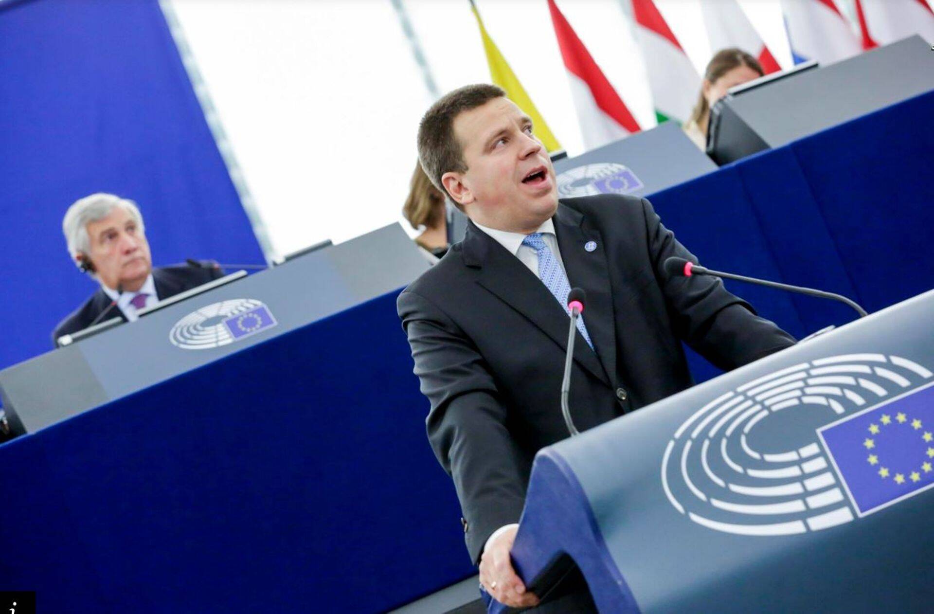 Jüri Ratas europarlamendi ees kõnelemas.