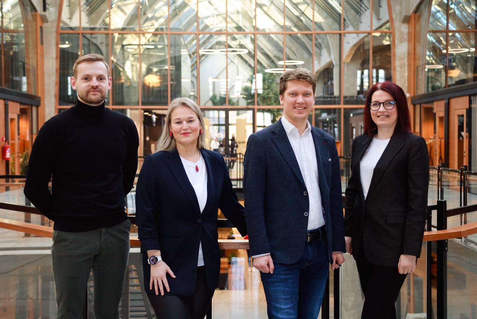 Oliver Ämarik, Regina Valge, Albert Linntam ja Pirkko-Liis Harkmaa räägivad saates “Soraineni sagedus” töövaidlustest.