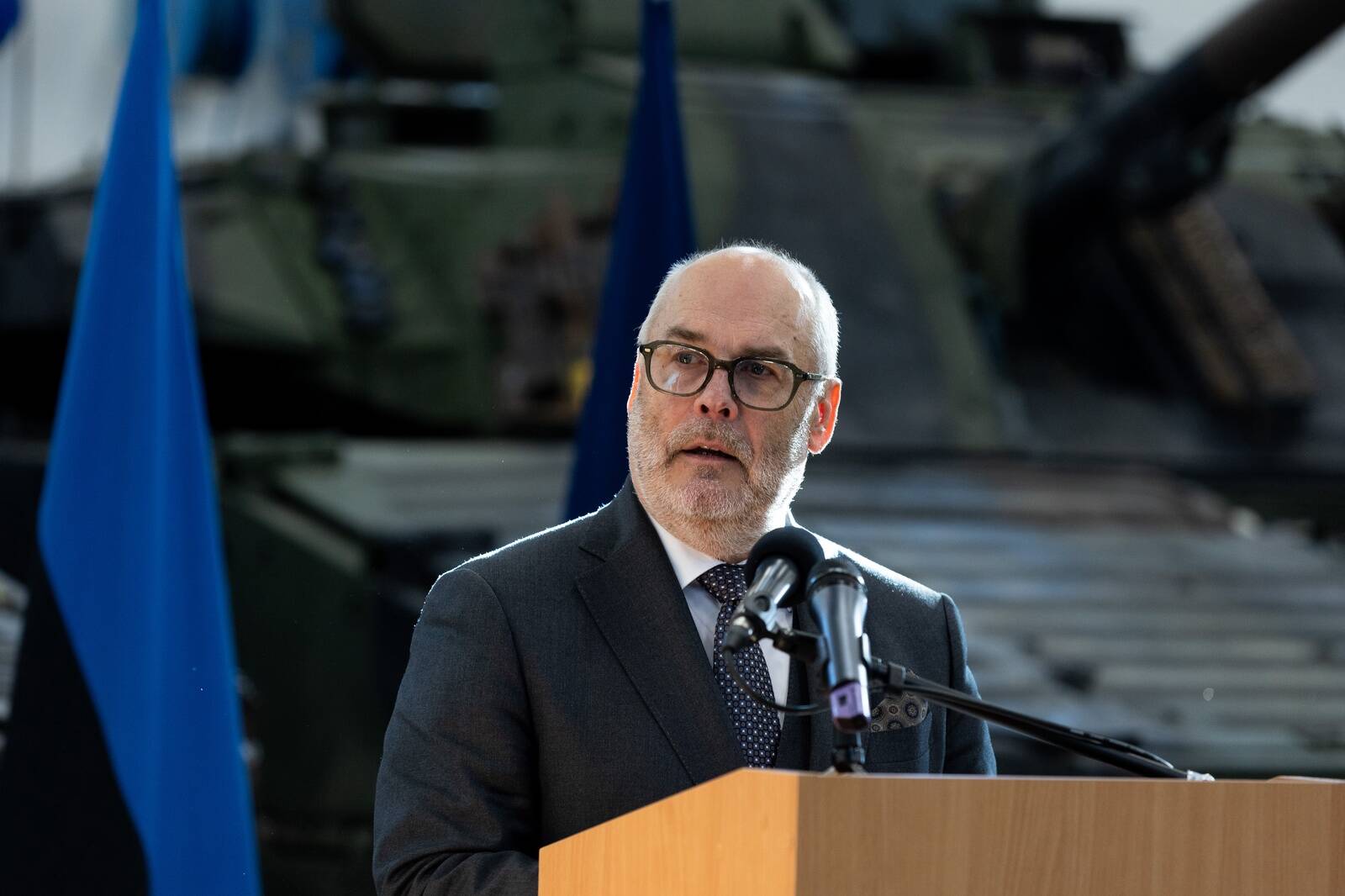 President Alar Karise sõnul peavad kaitsekulutused veel kasvama ja kõrgel tasemel ka püsima. Pildil Karise kohtumine NATO peasekretäri Mark Ruttega oktoobri lõpus.