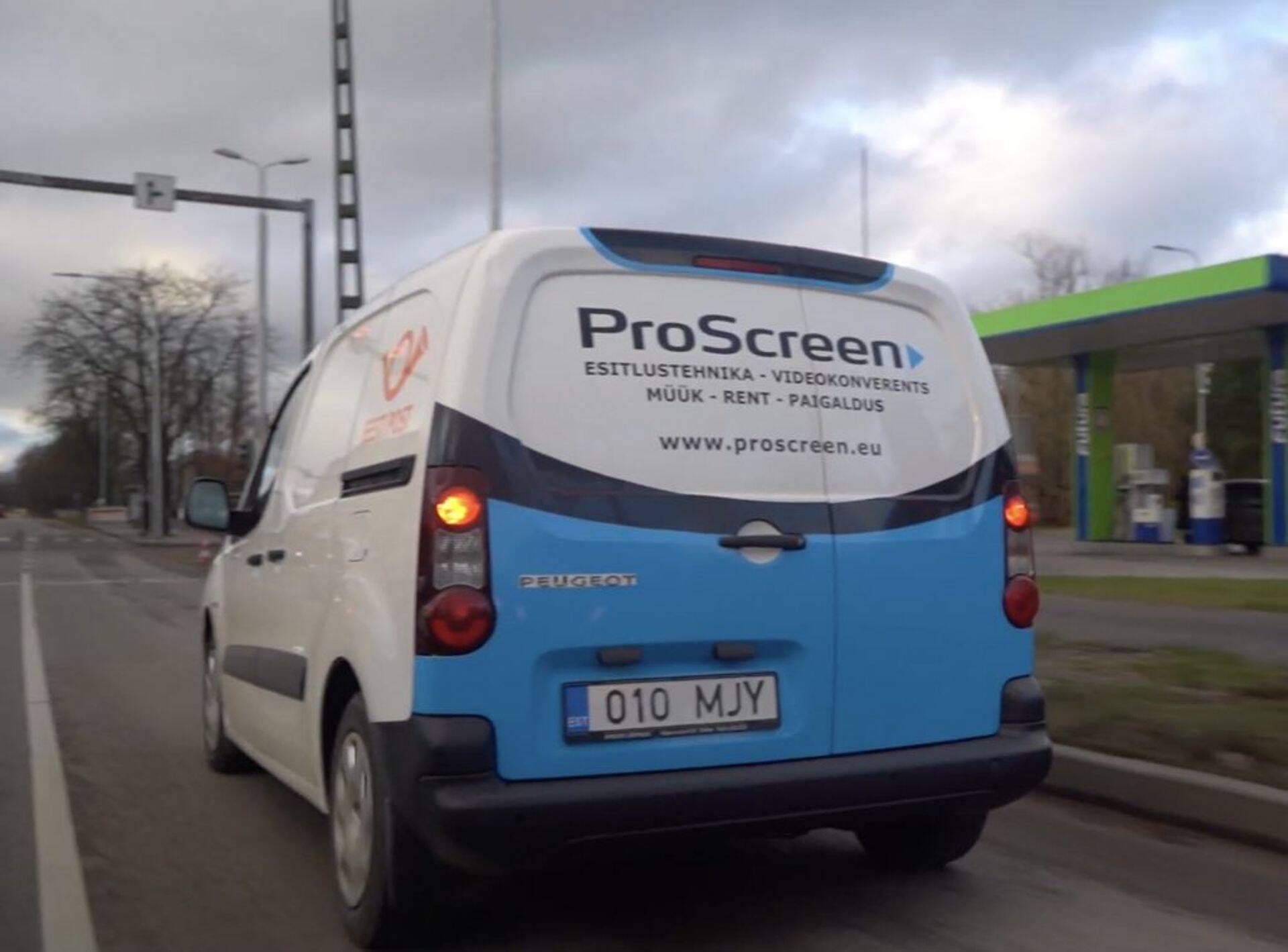 Proscreen OÜ reklaam Eesti Posti kaubiku tagaustel